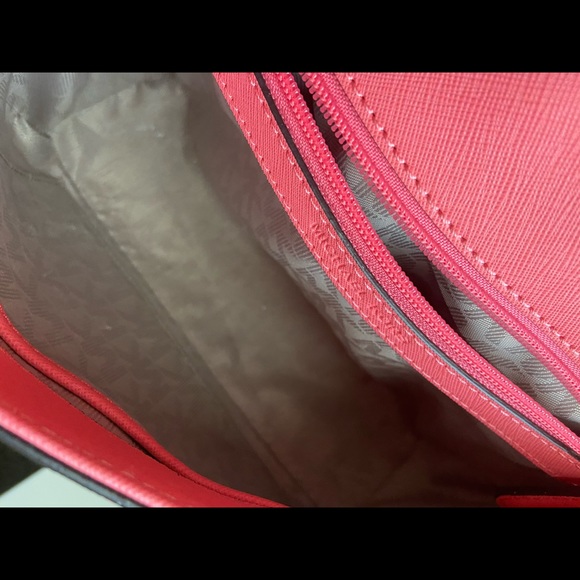 MICHAEL KORS Crossbody Leather Bag - Picture 7 of 9